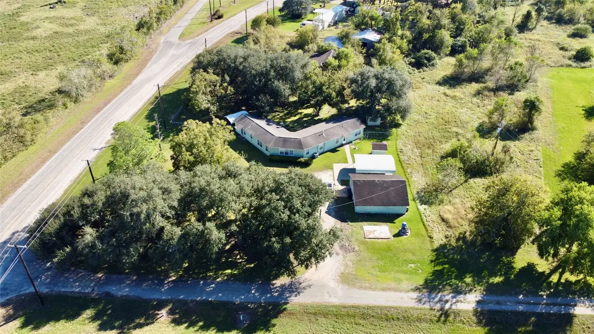 35 Private Road 815, Tidehaven, TX 77414 - Image #1