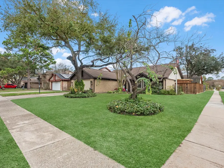 7735 Leafbrook Lane, Spring, TX 77379 - Image #3