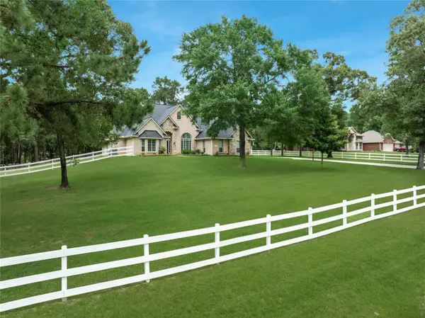 345 Ridgelake Scenic Drive, Montgomery, TX 77316