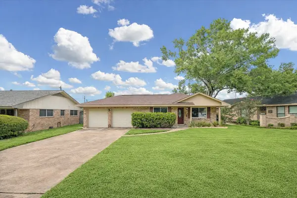1607 Willowby Drive, Houston, TX 77008