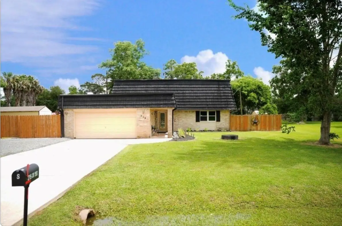 215 County Road 193, Alvin, TX 77511 - #1