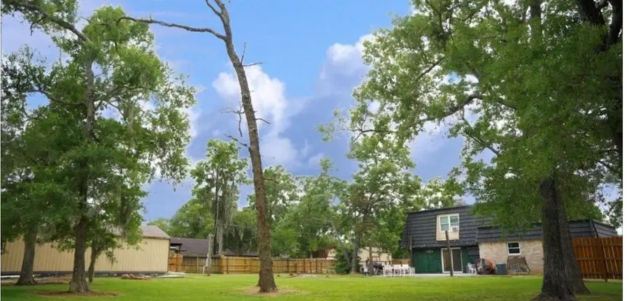 215 County Road 193, Alvin, TX 77511 - #2