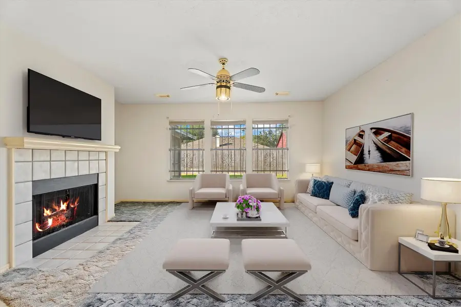 16438 Camino Del Sol Drive, Houston, TX 77083 - Image #3