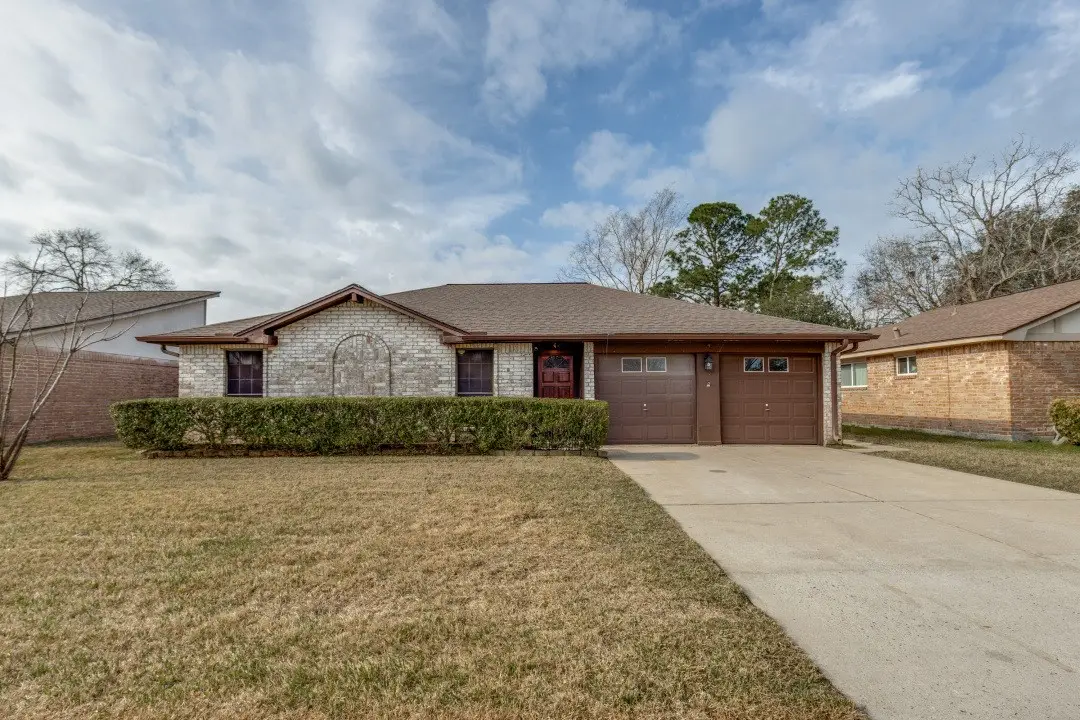 16210 Tibet Road, Friendswood, TX 77546 - #1