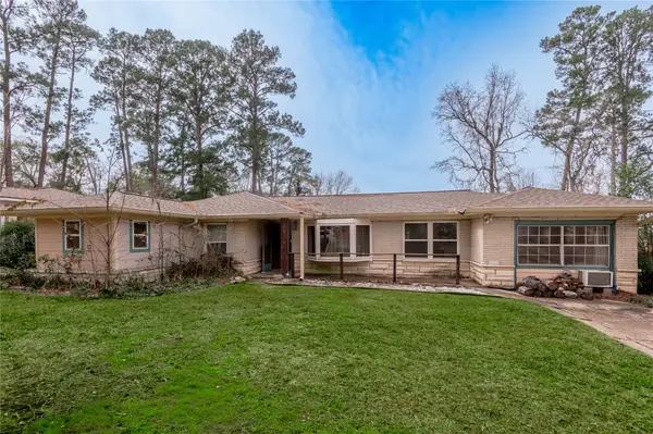 2026 Avenue Q, Huntsville, TX 77340