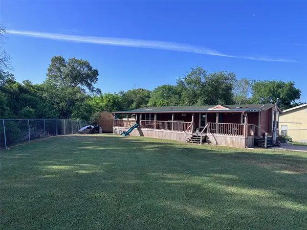 222 Kernohan Street, Crosby, TX 77532