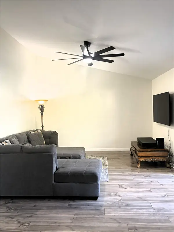 14911 Wunderlich Drive #1012, Houston, TX 77069