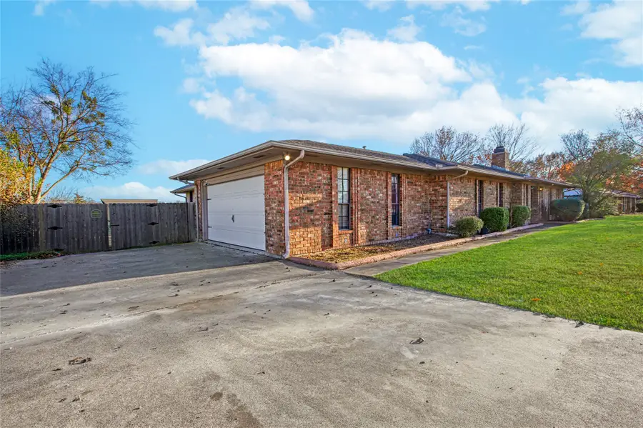 106 Willow Lake Lane, Crandall, TX 75114 - Image #3