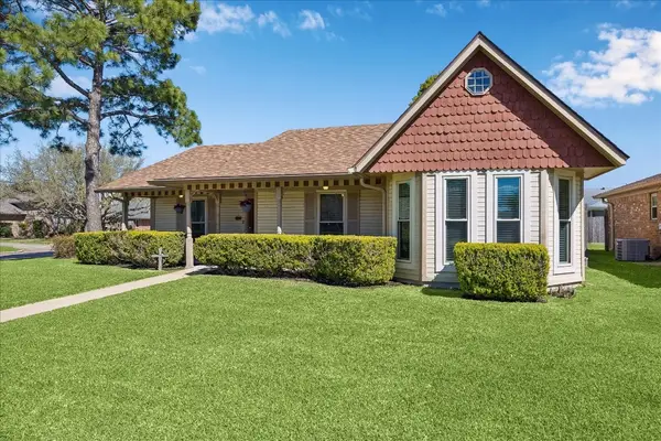 214 Tudor Court, Deer Park, TX 77536