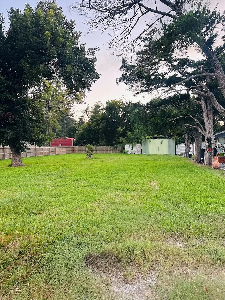 0 Vine Street, Clute, TX 77531 - #2