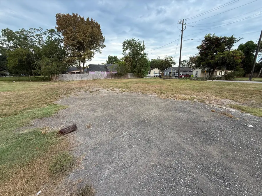 400 N 10th Street, Richmond, TX 77469 - #2