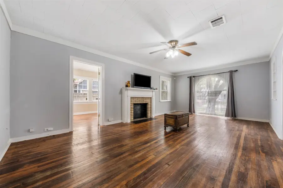 318 12th Avenue N, Texas City, TX 77590 - #2