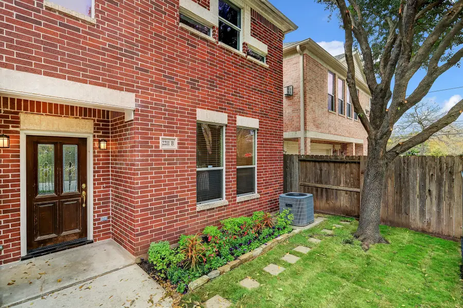 2211 Roy Street #B, Houston, TX 77007 - #2