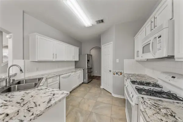 6354 Wilshire Ridge, Houston, TX 77040