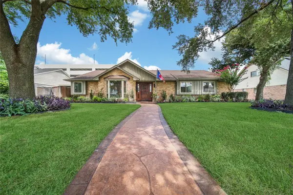2415 Brookmere Drive, Houston, TX 77008