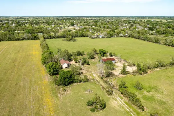 978 County Road 602, Dayton, TX 77535