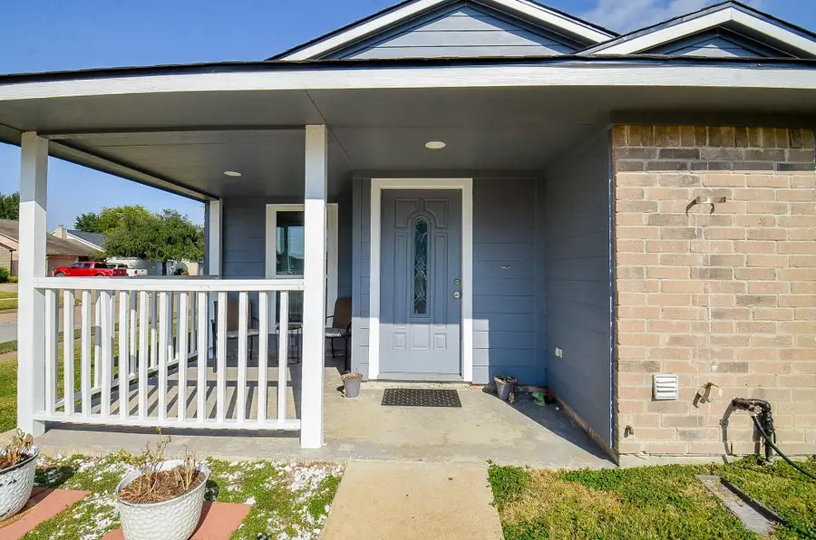 19964 Sutton Falls Drive, Cypress, TX 77433 - Image #2