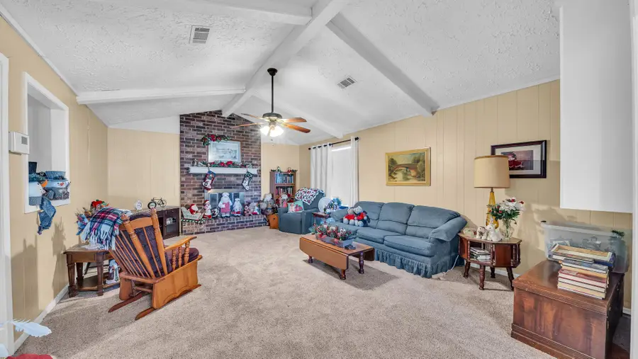 672 Bending Oaks Drive, Bellville, TX 77418 - #2