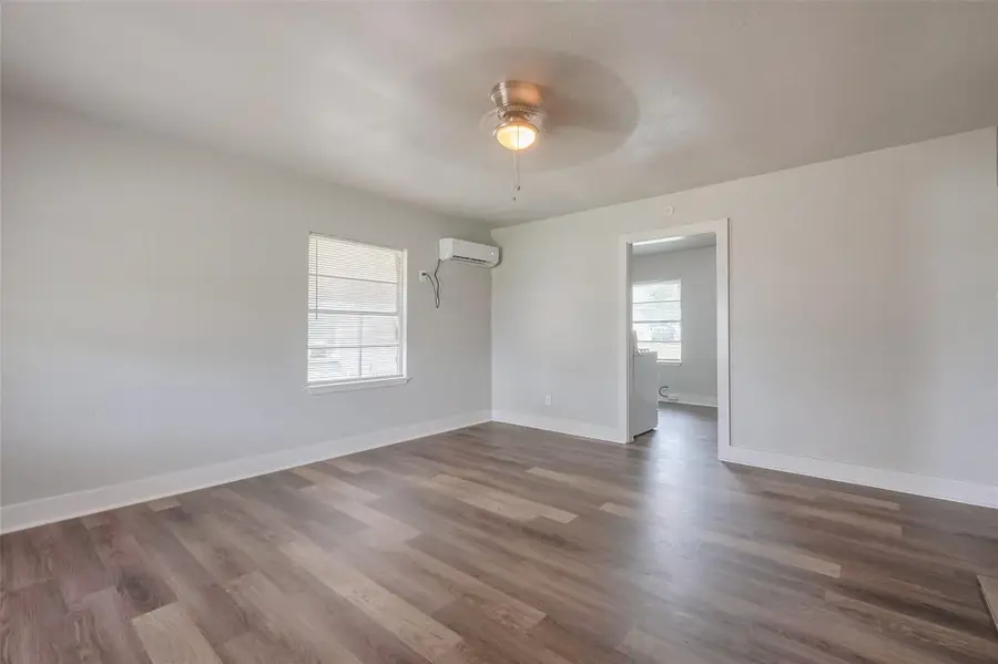 1311 Fred Street, El Campo, TX 77437 - Image #3