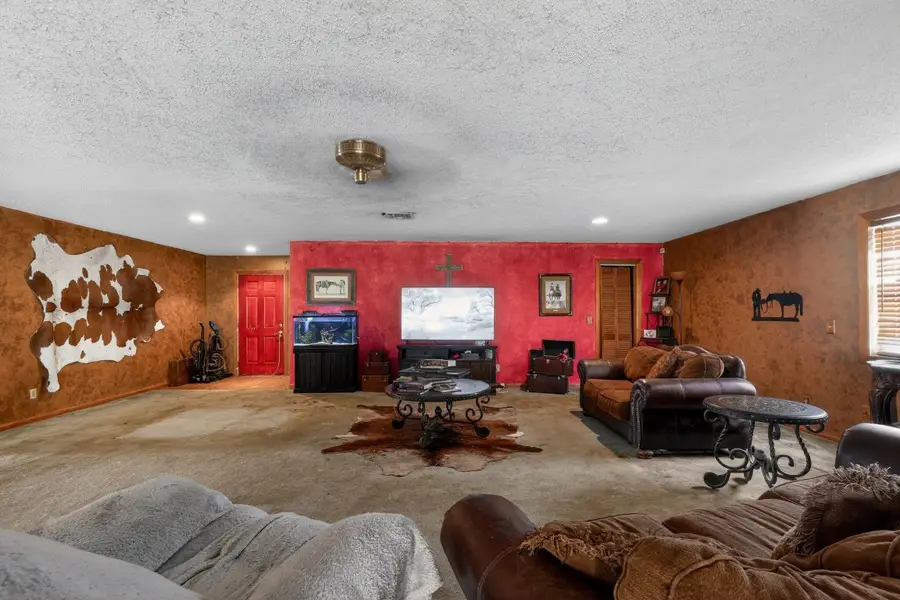 329 N Briscoe Avenue, Tulia, TX 79088 - #3