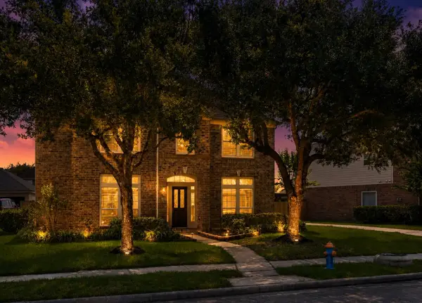 2309 Echo Harbor Drive, Pearland, TX 77584