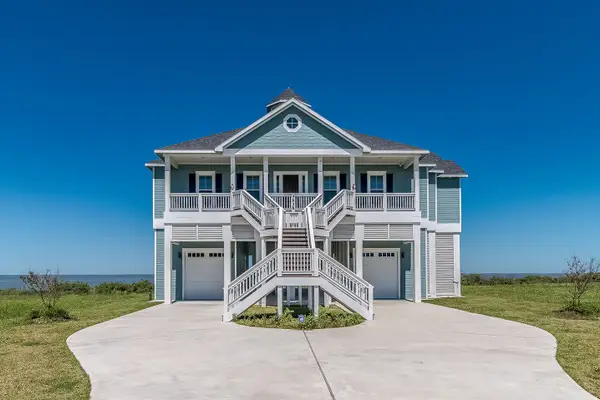 3935 Evening Primrose Drive, Galveston, TX 77554