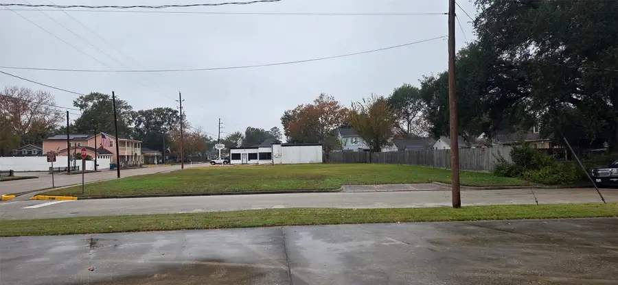 711 E Main Street, Humble, TX 77338 - Image #2