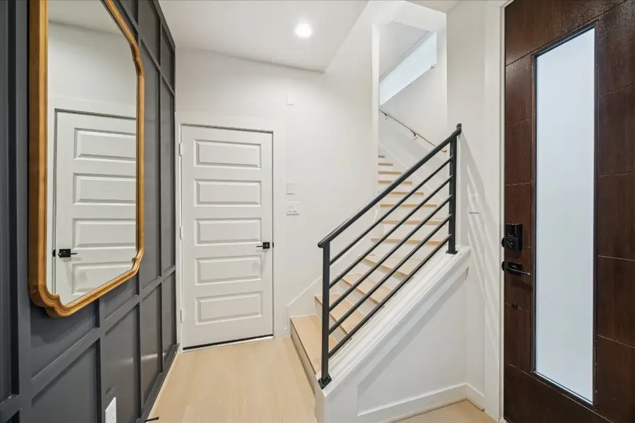 811 Thornton Road #E, Houston, TX 77018 - #3