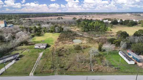 7121 Cr 171, Alvin, TX 77511