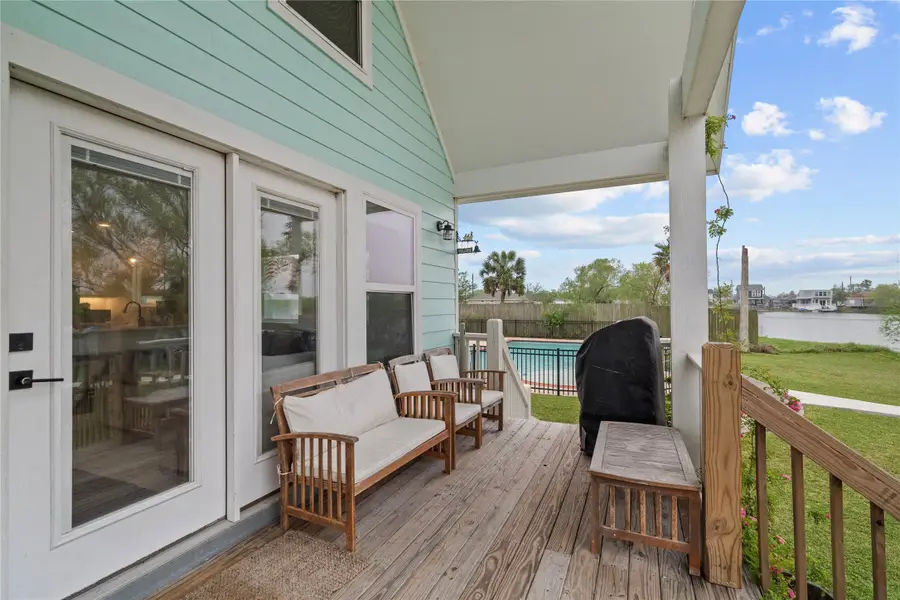 242 Debbie Lane, Dickinson, TX 77539 - Image #3