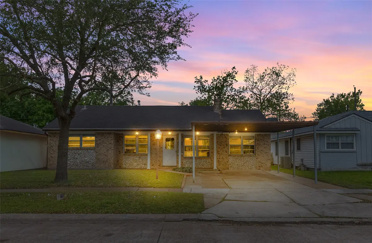 2704 Sweetgum St Street, Pasadena, TX 77502 - #1