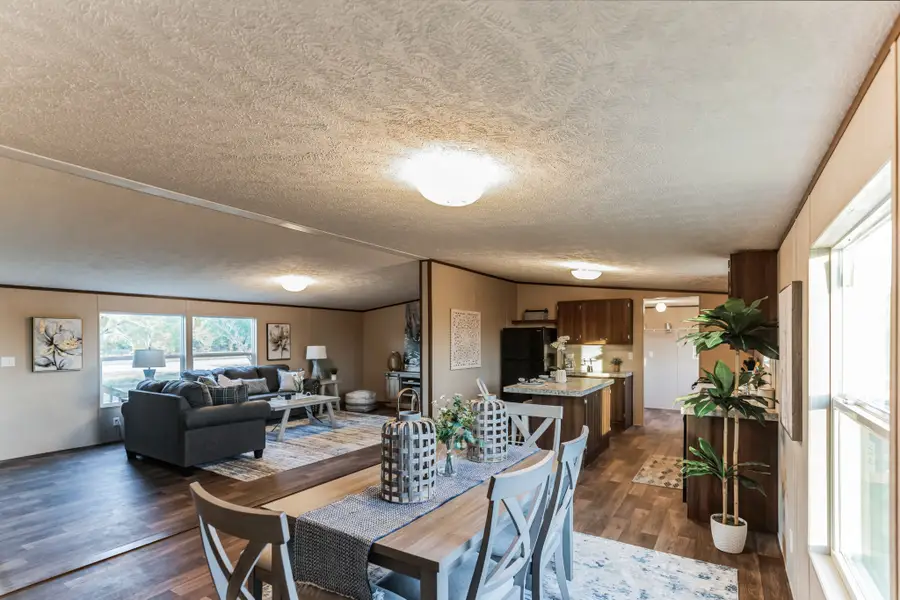 135 Frio Estates Drive, Moore, TX 78057 - Image #2