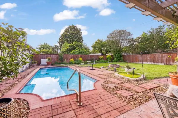 9530 Ravensworth Drive, Houston, TX 77031