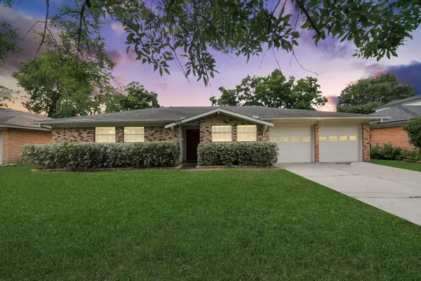 5815 Effingham Drive, Houston, TX 77035