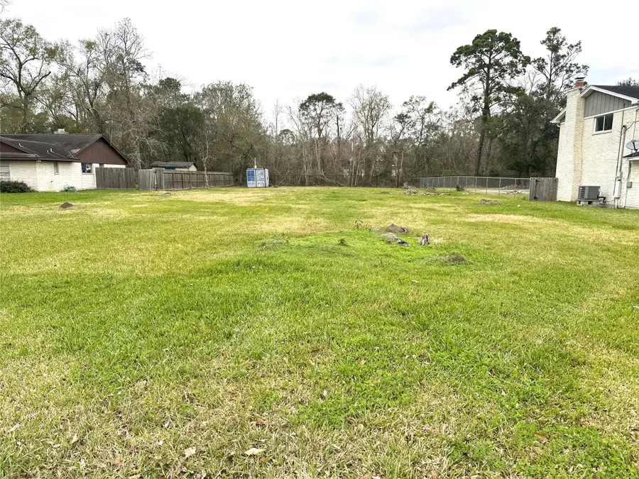 1317 Oak Hollow Drive, Dickinson, TX 77539 - Image #2