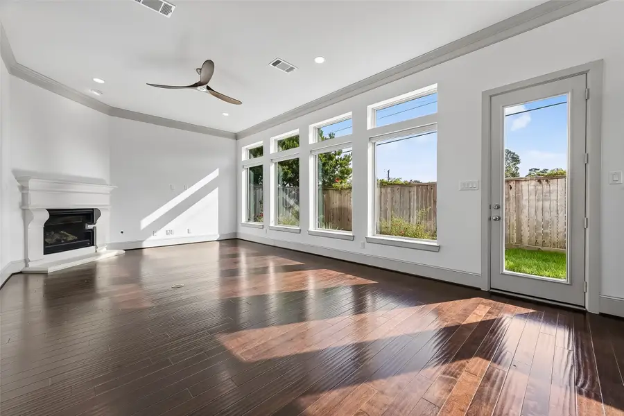 10514 Hess Lane, Houston, TX 77096 - Image #3