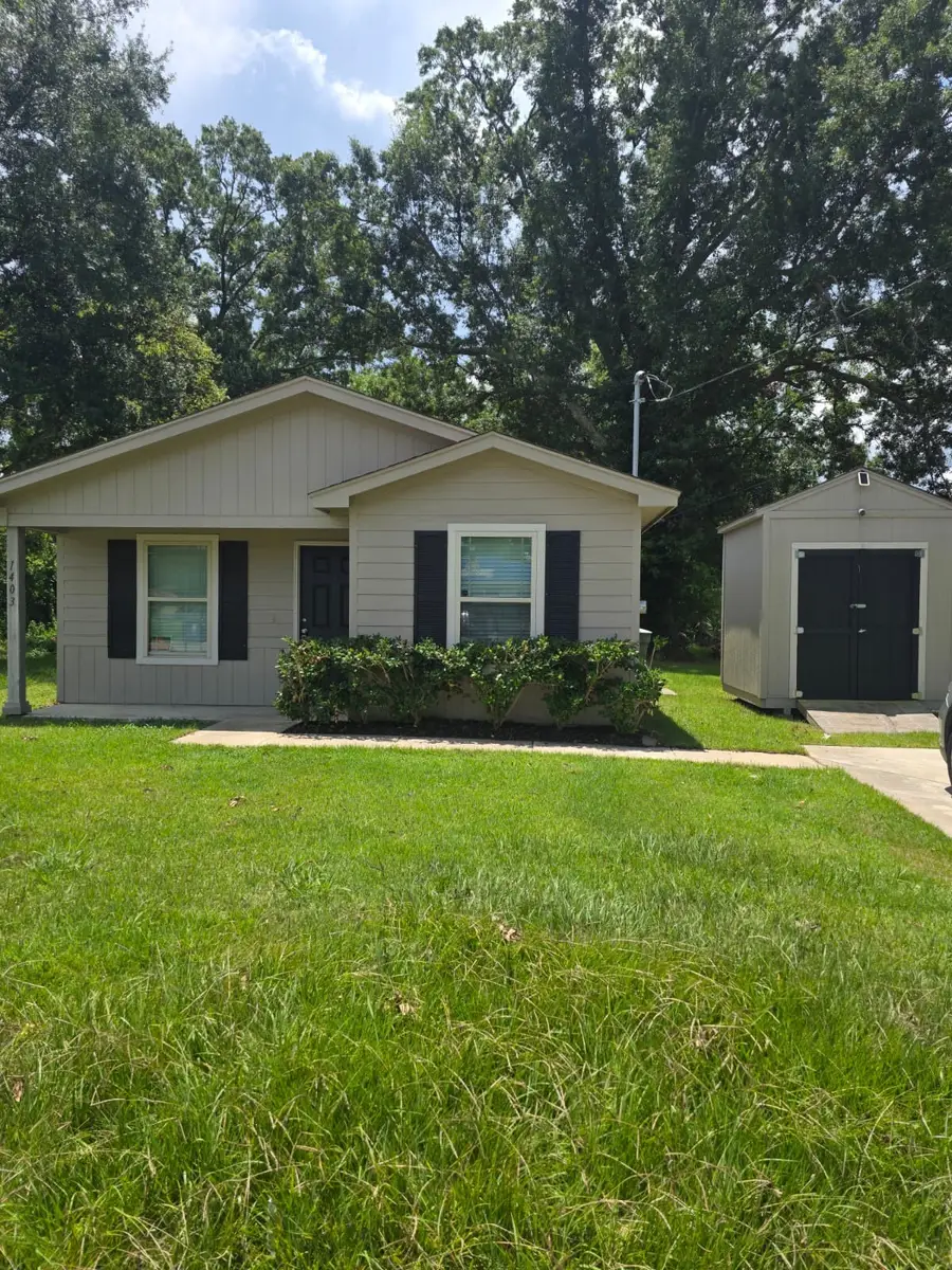 1403 W Virginia Street, Beaumont, TX 77705 - #2