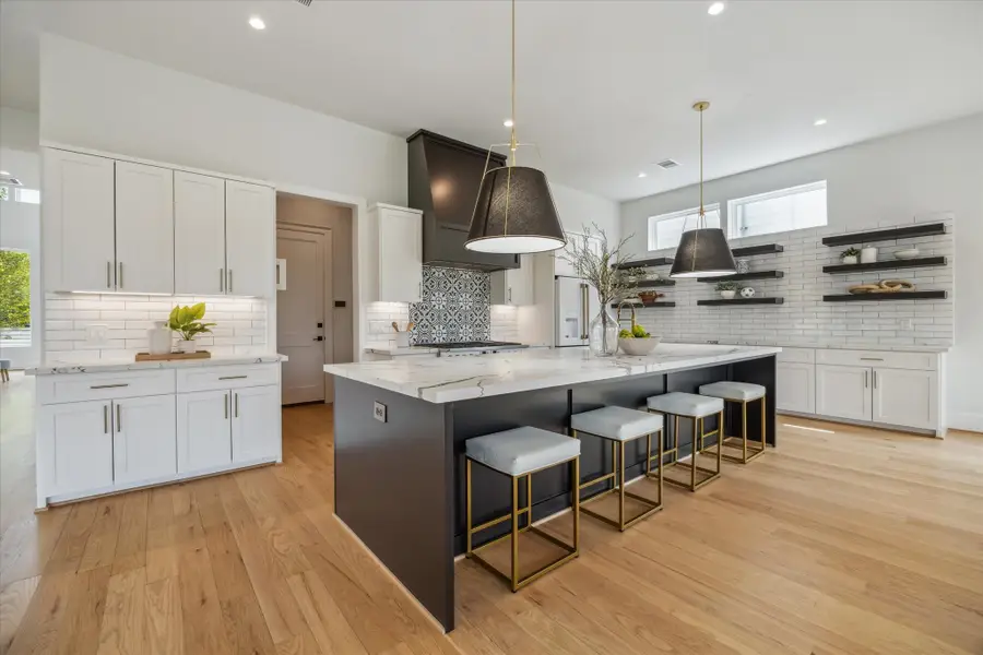 2202 Hewitt Drive, Houston, TX 77018 - Image #3