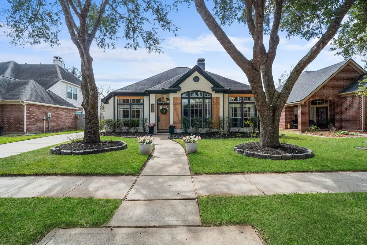 2718 Five Oaks Drive, Missouri City, TX 77459 - #1