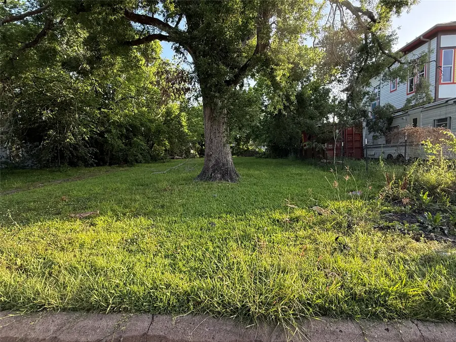 5307 Willow Glen Drive, Houston, TX 77033 - #2