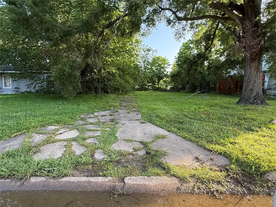 5307 Willow Glen Drive, Houston, TX 77033 - #3