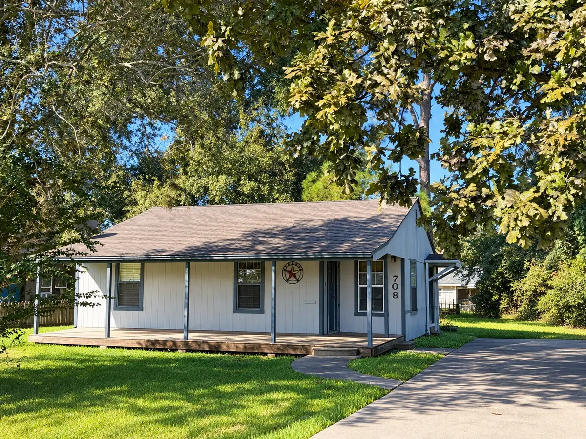 708 S Gray Avenue, West Columbia, TX 77486 - #1