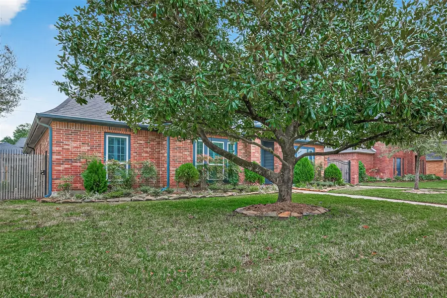 1010 Mill Valley Drive, Sugar Land, TX 77498 - Image #2