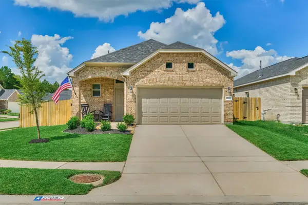 27087 Grey Fox Run, Magnolia, TX 77354