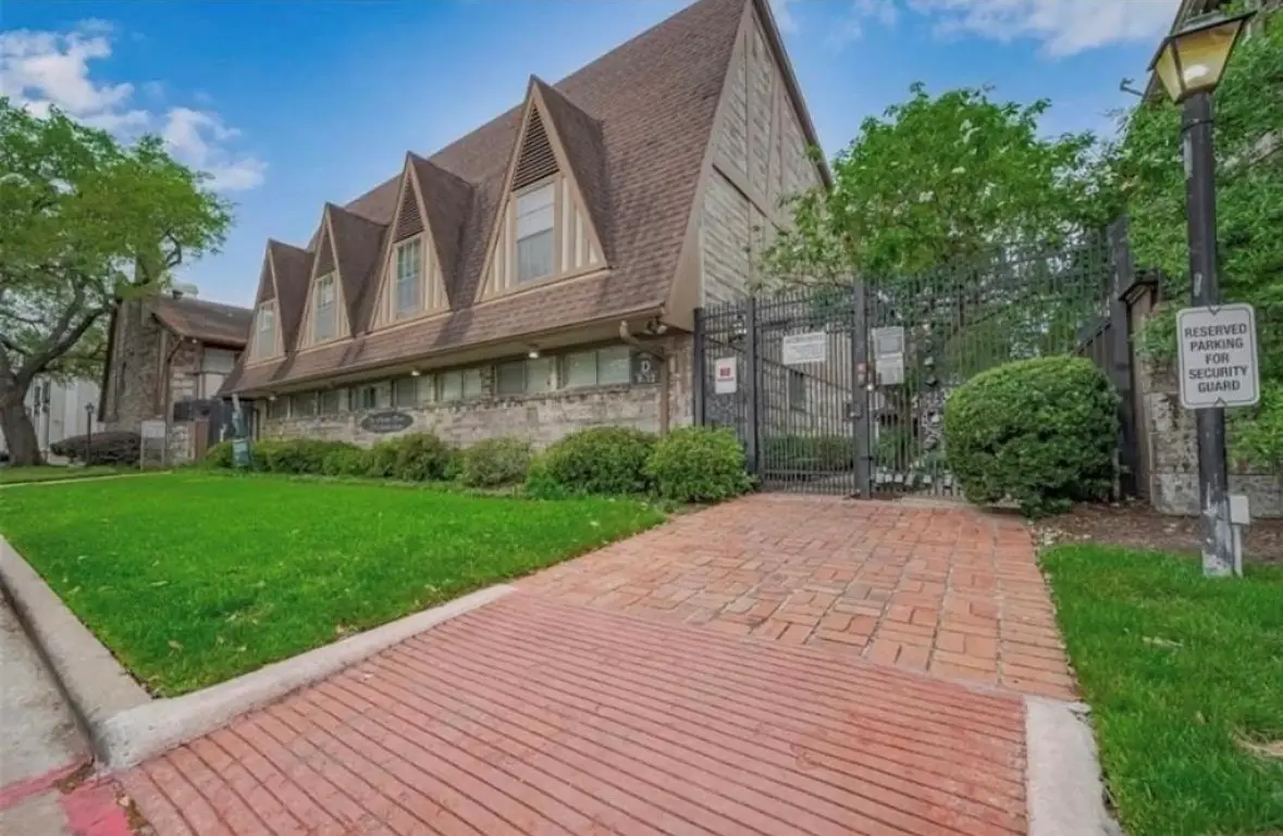 2574 Marilee Lane #18, Houston, TX 77057 - Image #1