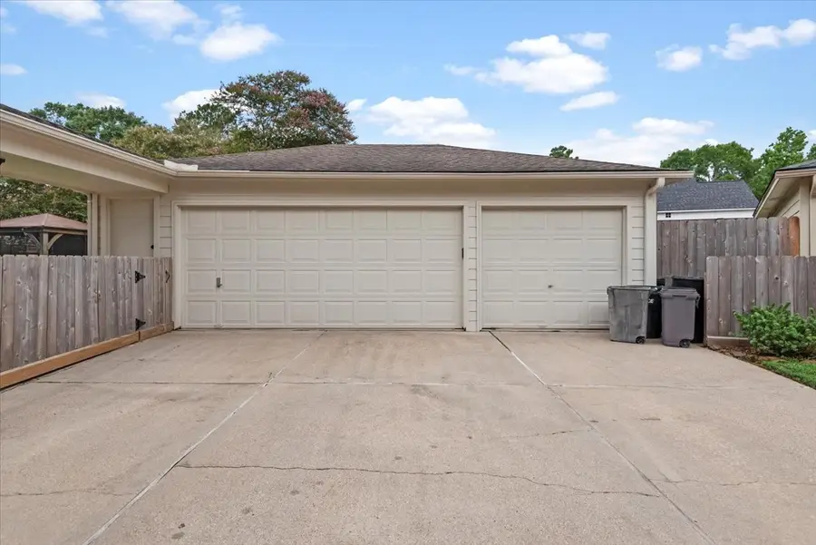 3727 Brookvale Court, Kingwood, TX 77345 - Image #3