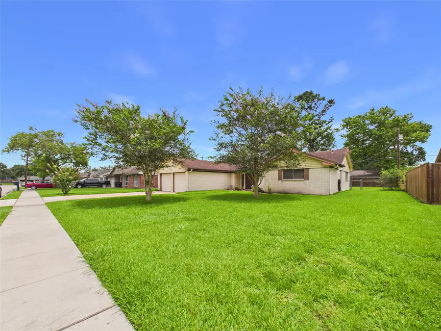 1909 Tracy Lynn Lane, Alvin, TX 77511 - #2