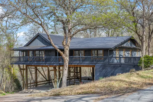 316 Valley View Drive, La Grange, TX 78945