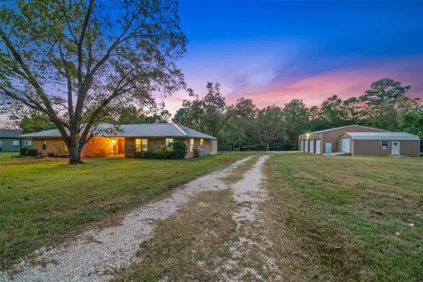 242 Magnolia Drive, Onalaska, TX 77360