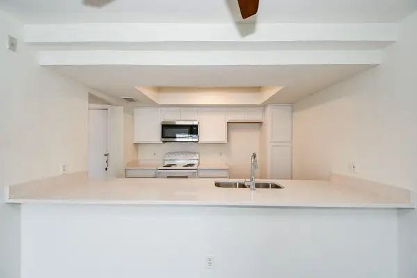 2824 S Bartell Drive #311, Houston, TX 77054